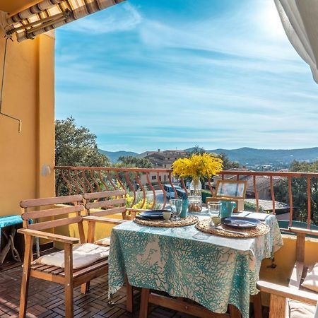 L'Odyssee Provencale, Un Duplex De Charme De 2 Chambres Au Pied Du Village Medieval De Bormes-Les-Mimosas, Offrant Des Prestations Haut De Gamme Et Une Superbe Vue Sur Le Massif Des Maures Екстериор снимка